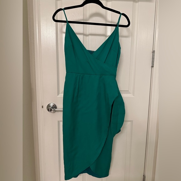 Emerald Green Dress: Size Small - Picture 4 of 12